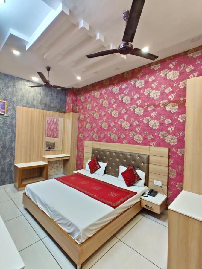 Hotel Robin Inn Amritsar Zewnętrze zdjęcie