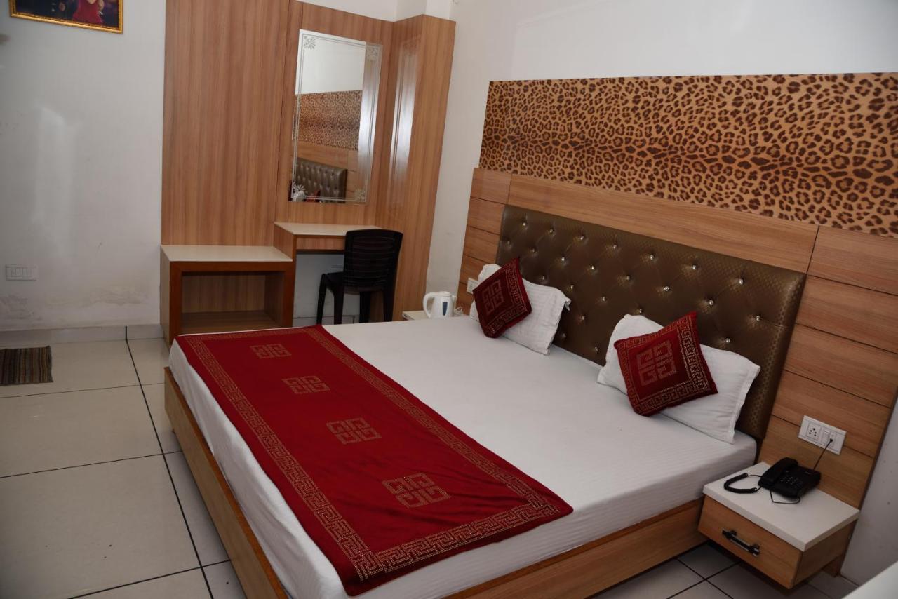 Hotel Robin Inn Amritsar Zewnętrze zdjęcie