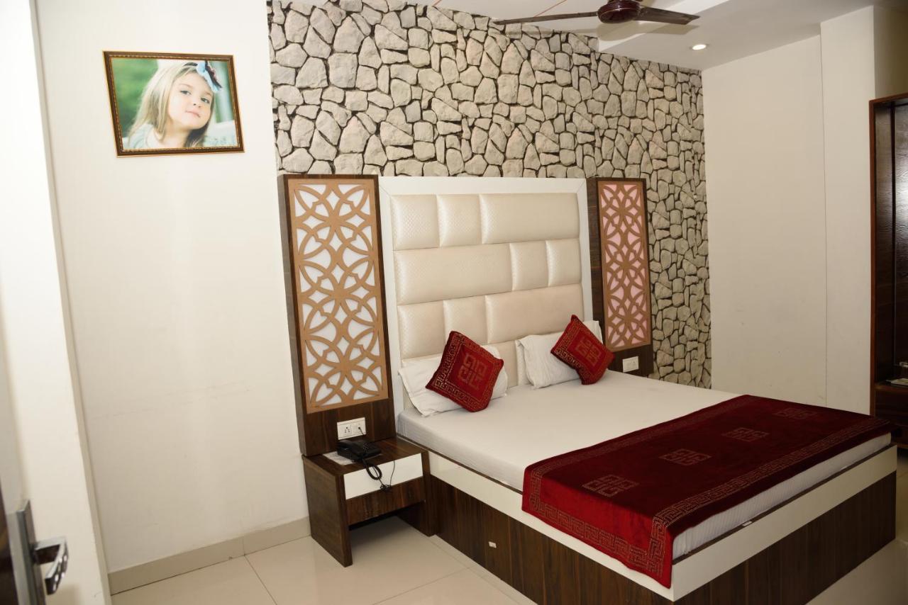 Hotel Robin Inn Amritsar Zewnętrze zdjęcie